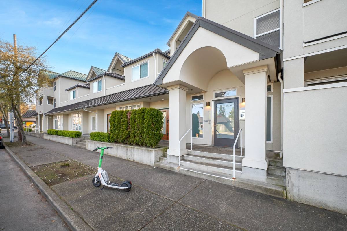 Apartment for rent at 12250 Greenwood Ave N, Seattle, WA 98133