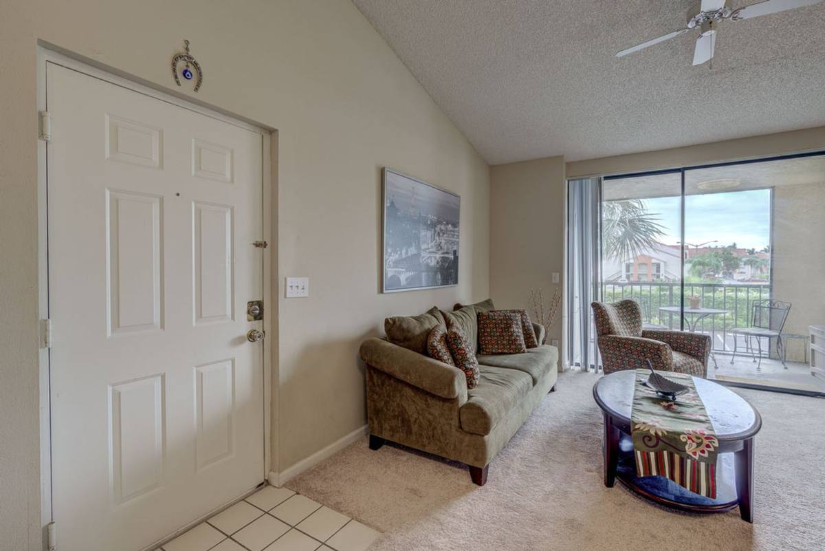 Apartment for rent at 13545 Eagle Ridge Dr, Fort Myers, FL 33912
