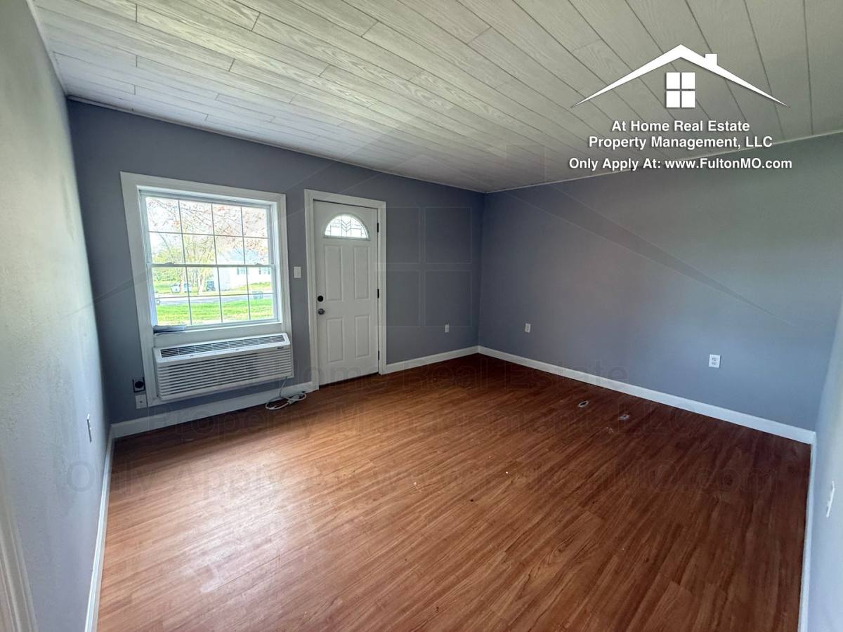 Apartment for rent at 800 Churchill Rd, Fulton, MO 65251