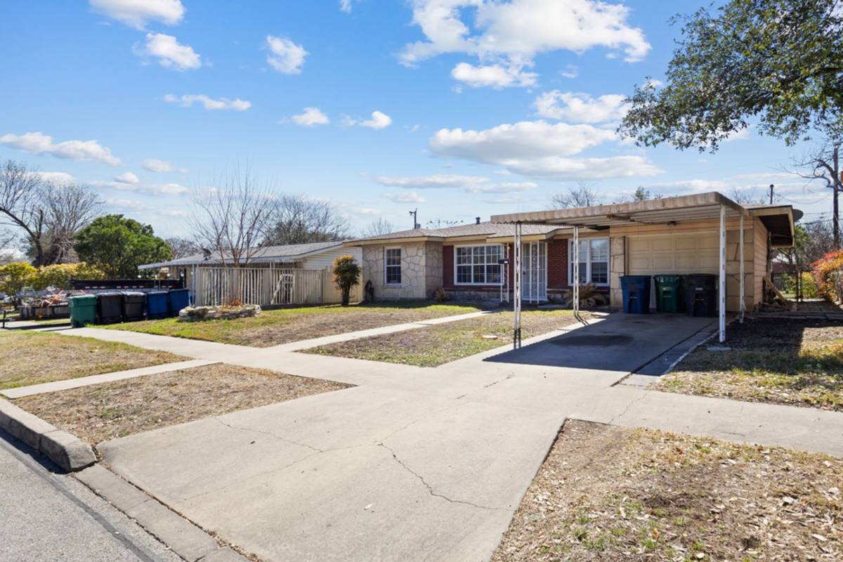 House for rent at 210 Dryden, San Antonio, TX 78213