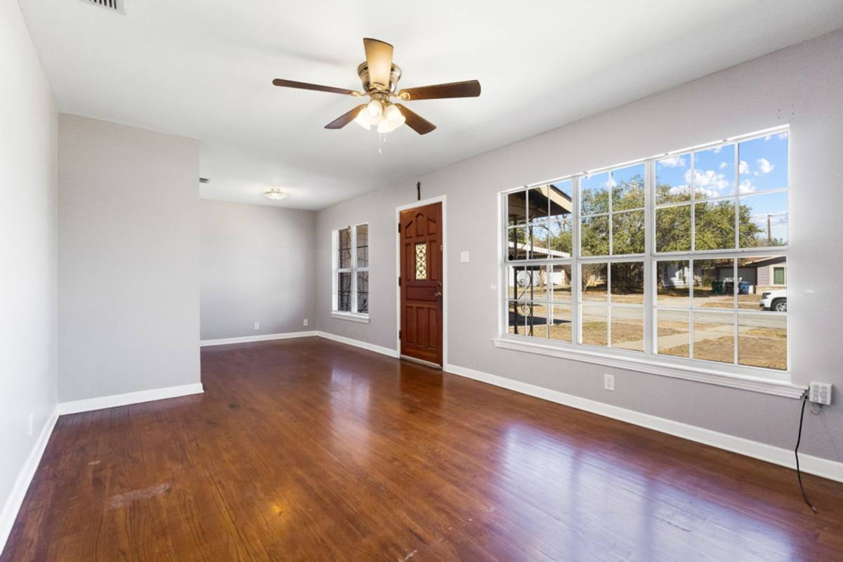 House for rent at 210 Dryden, San Antonio, TX 78213