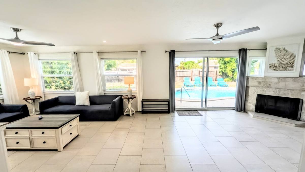 House for rent at 4515 Spahn St, Sarasota, FL 34232
