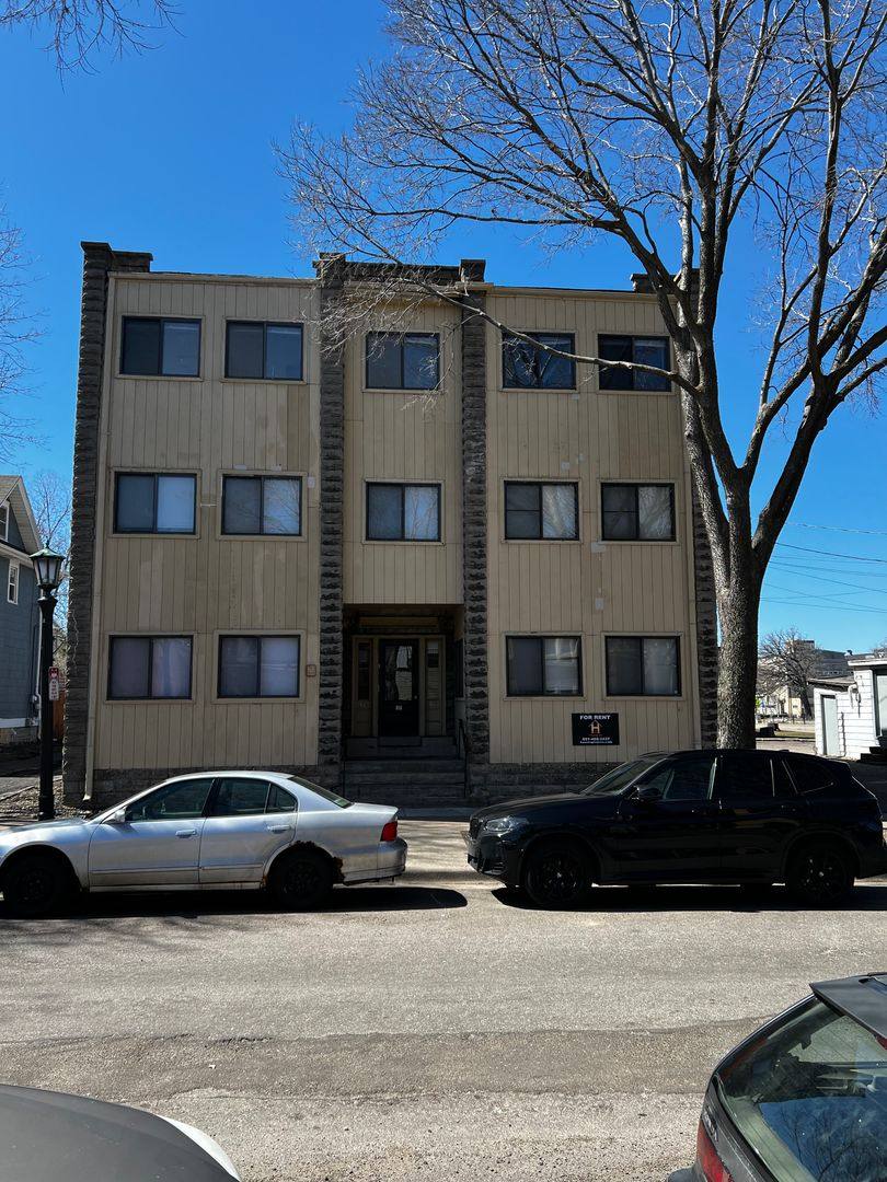 Apartment for rent at 467 Herschel St, Saint Paul, MN 55104