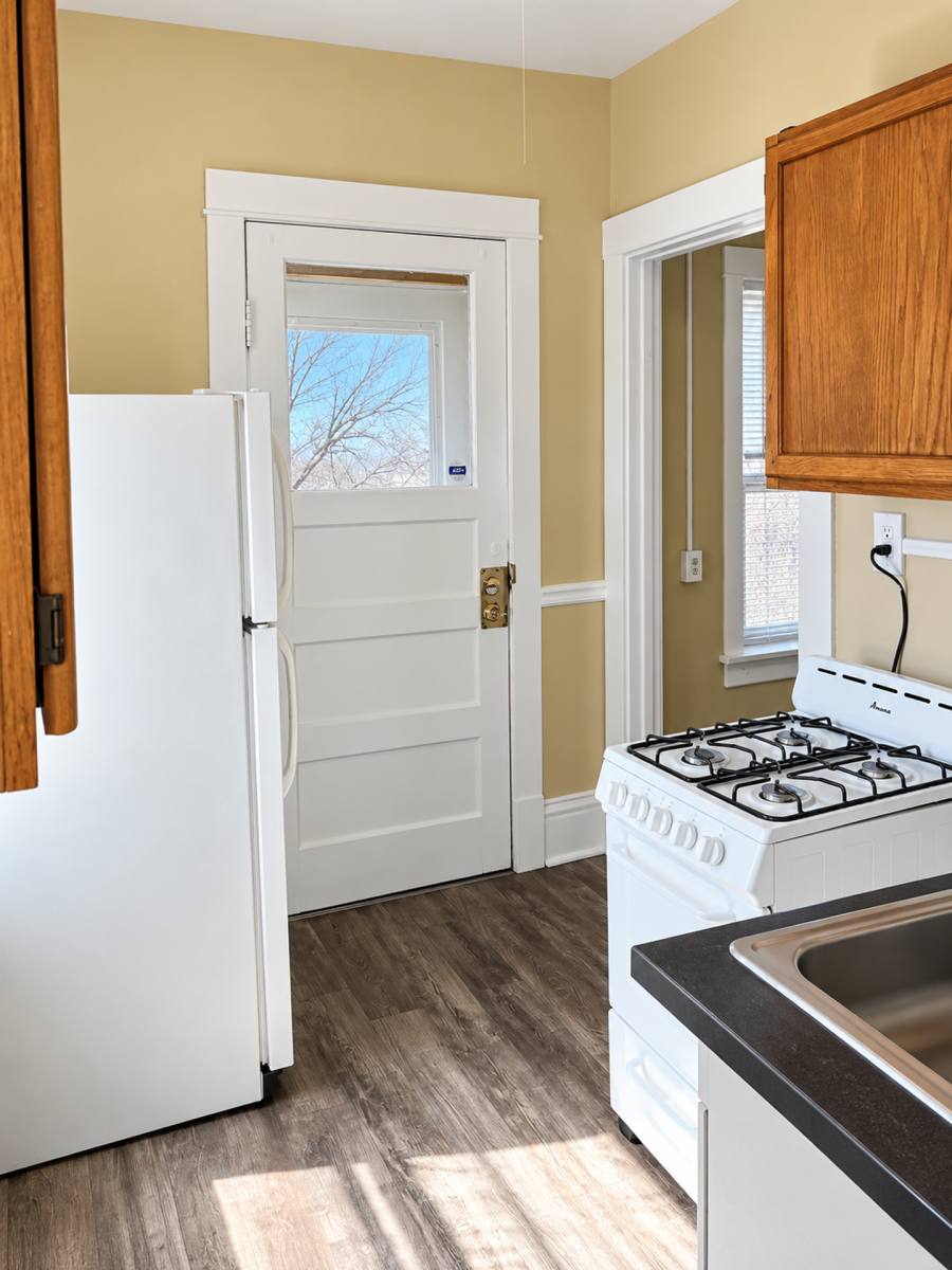 467 Herschel St, St. Paul, MN 55104 - Apartment for Rent - Image 7