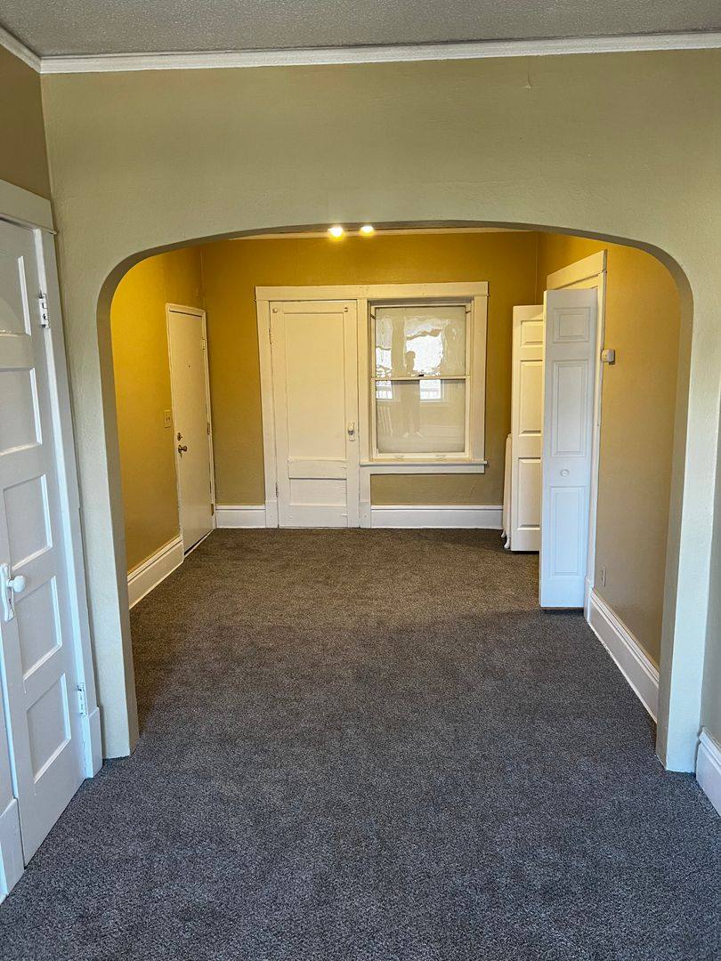 Apartment for rent at 467 Herschel St, Saint Paul, MN 55104