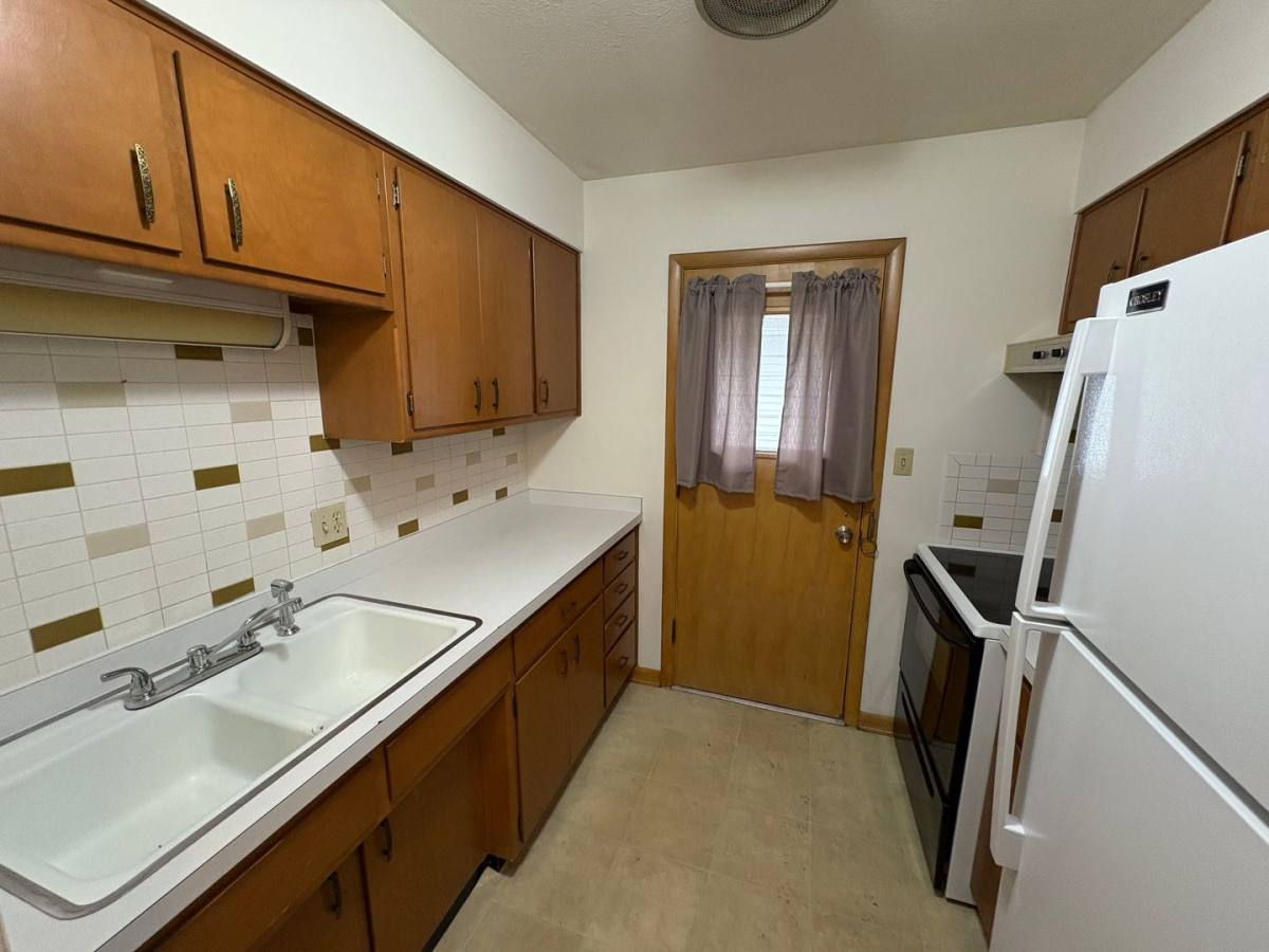 Apartment for rent at 600 Marshall Ave, Mattoon, IL 61938