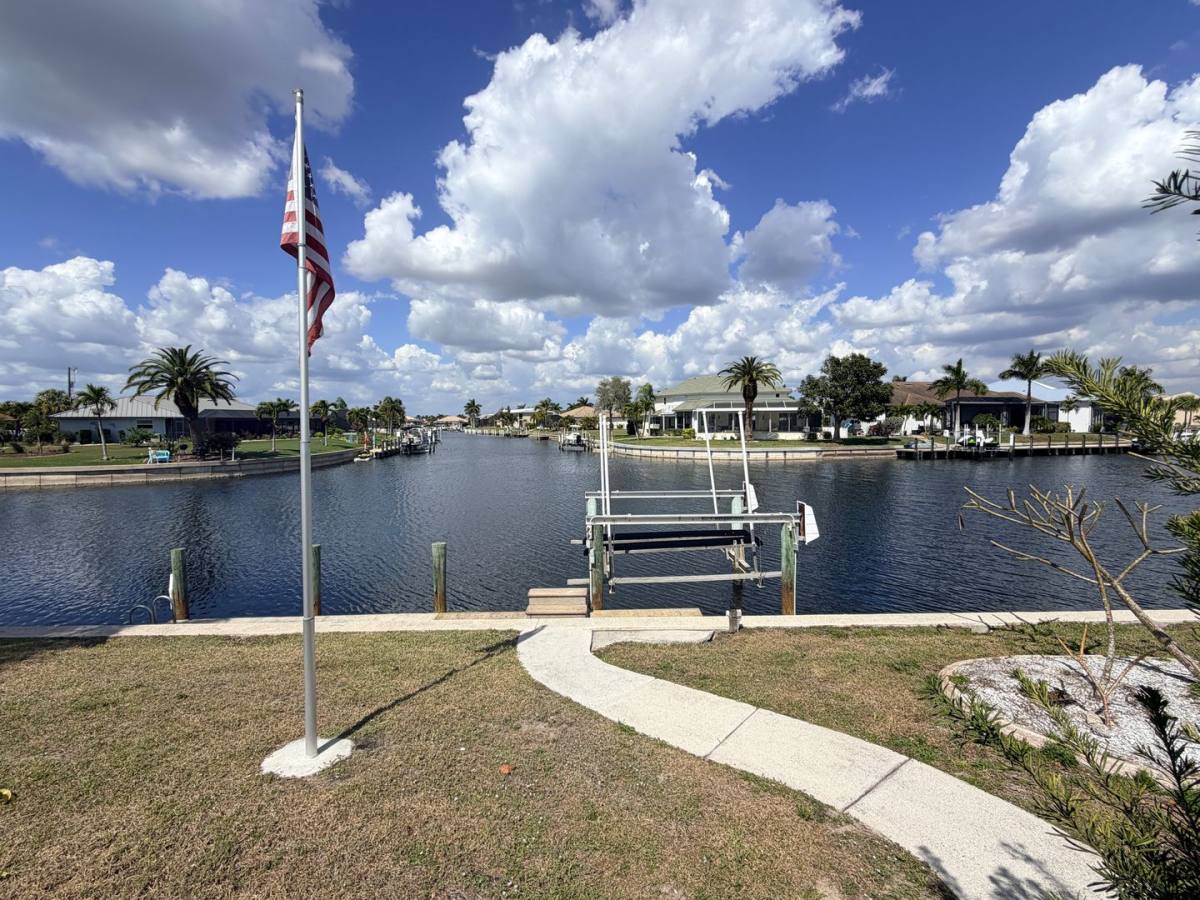Townhouse for rent at 920 Conecta Dr, Punta Gorda, FL 33950