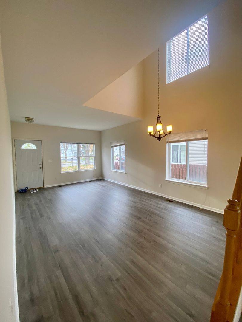 House for rent at 315 Richmond Dr, Romeoville, IL 60446