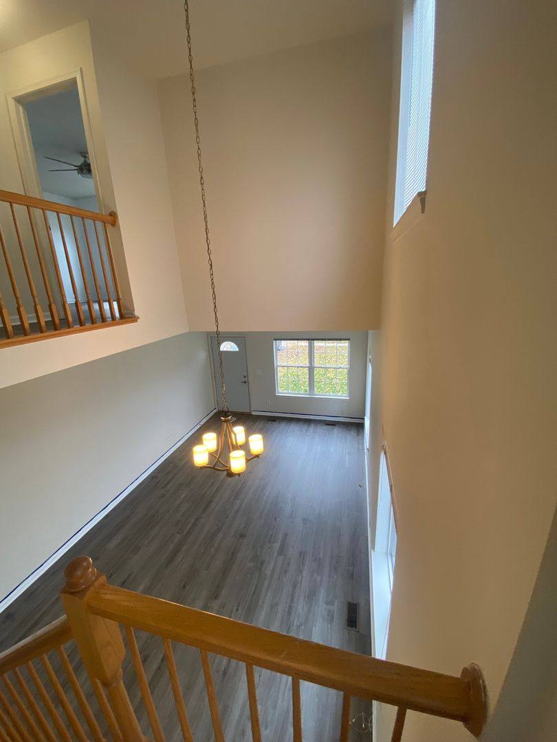 House for rent at 315 Richmond Dr, Romeoville, IL 60446