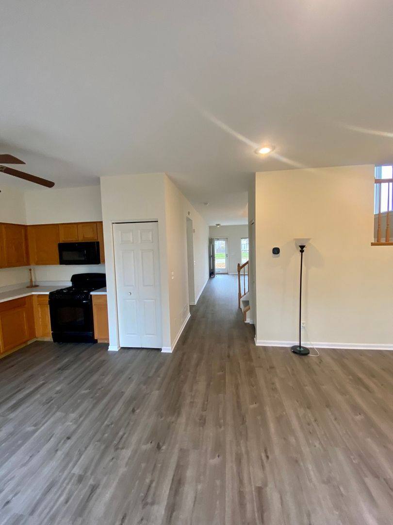 House for rent at 315 Richmond Dr, Romeoville, IL 60446