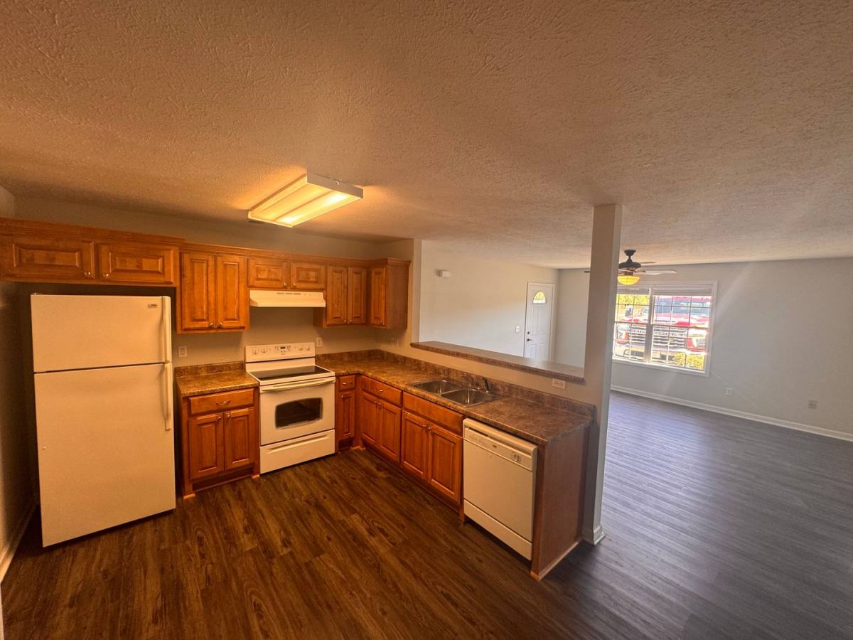 Apartment for rent at 100-132 Williams Rd, Guntersville, AL 35976
