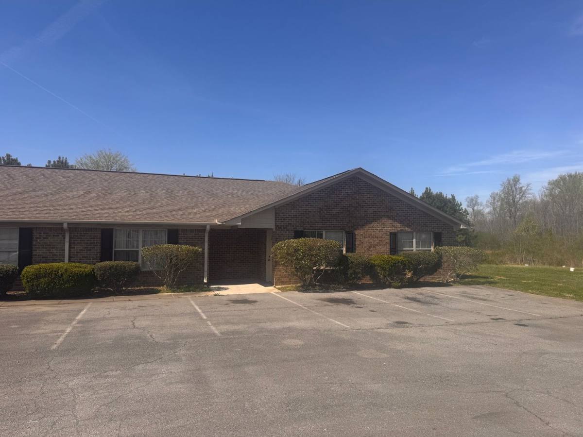 Apartment for rent at 100-132 Williams Rd, Guntersville, AL 35976