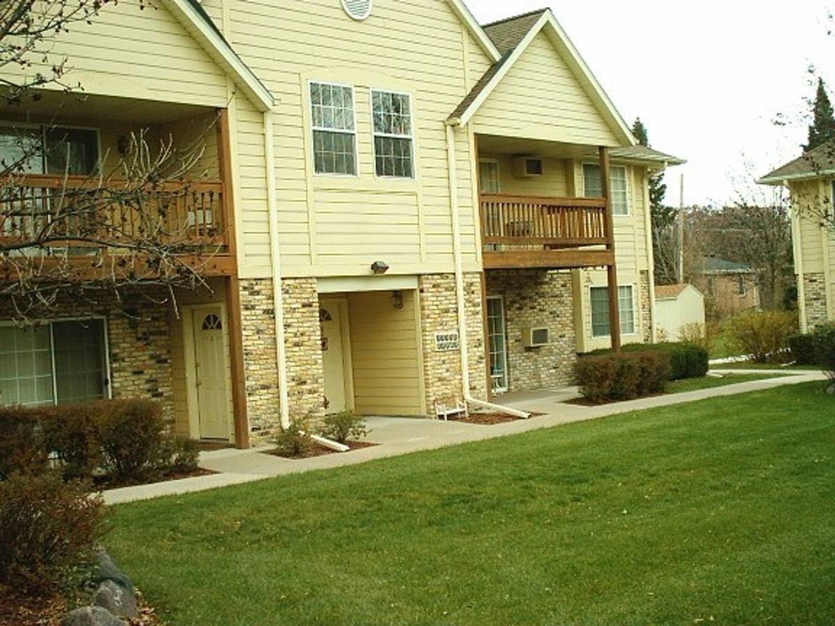 Apartment for rent at 1900-1916 E Racine St, Janesville, WI 53545