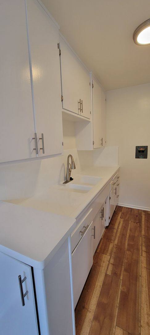 Apartment for rent at 1352 N Citrus Ave, Los Angeles, CA 90028