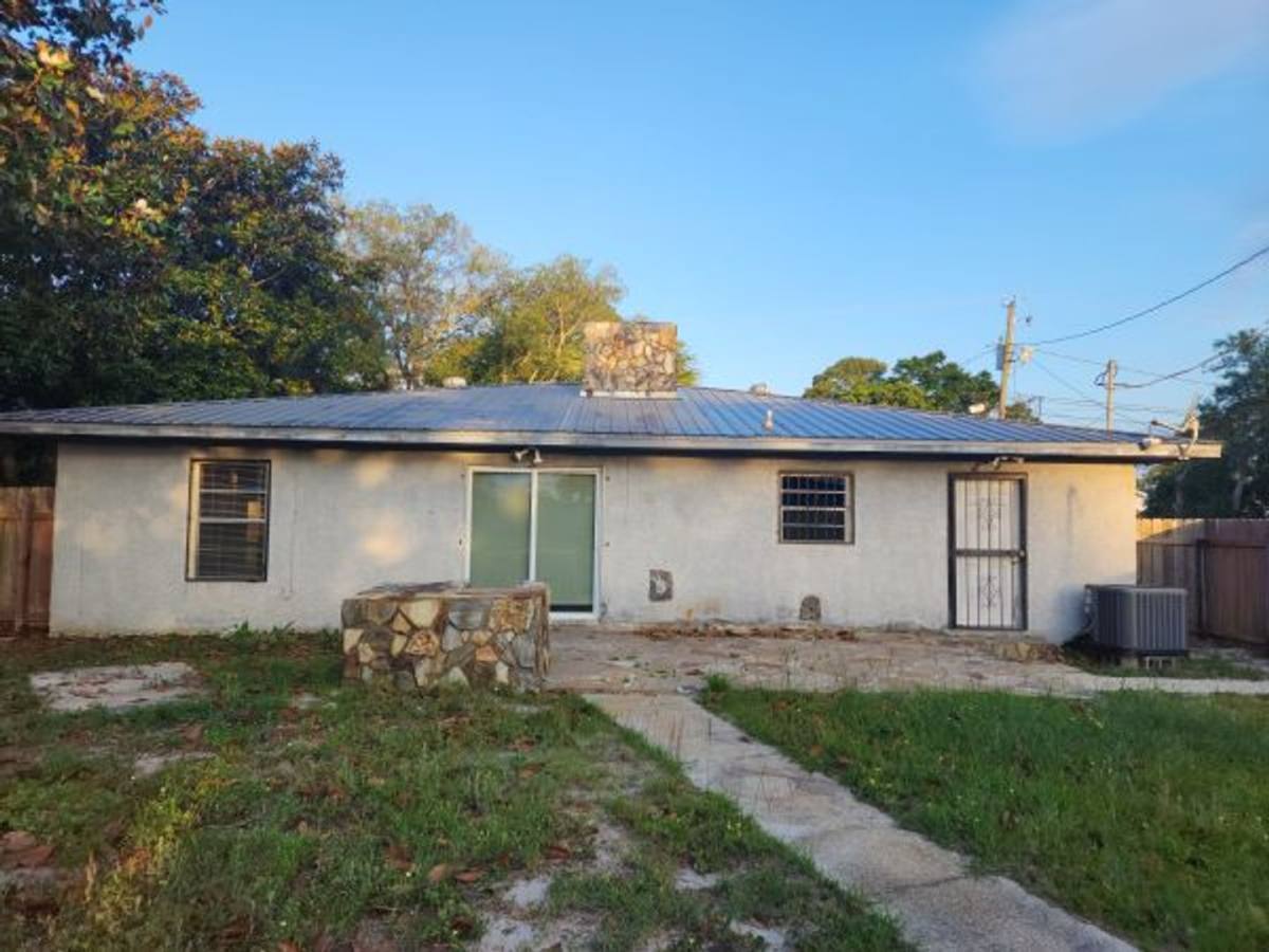 House for rent at 2917 Allison Ave #A, Panama City, FL 32408