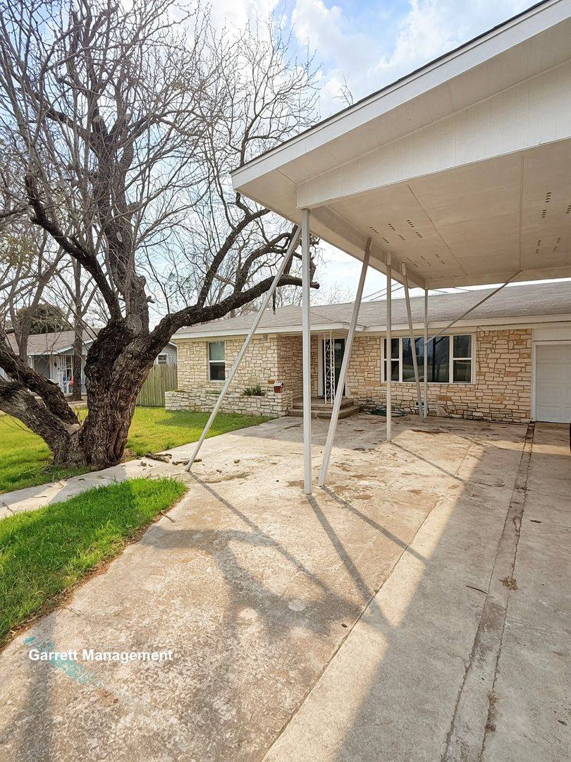 House for rent at 1114 Nix Rd, Lampasas, TX 76550