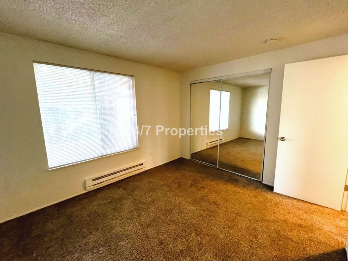 House for rent at 6421 SE 52nd Ave, Portland, OR 97206