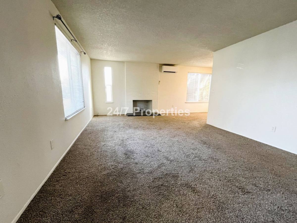 House for rent at 6421 SE 52nd Ave, Portland, OR 97206