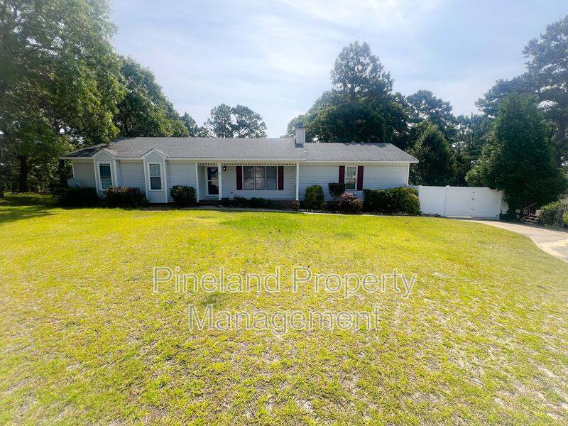 House for rent at 150 Hickman Court, Raeford, NC 28376