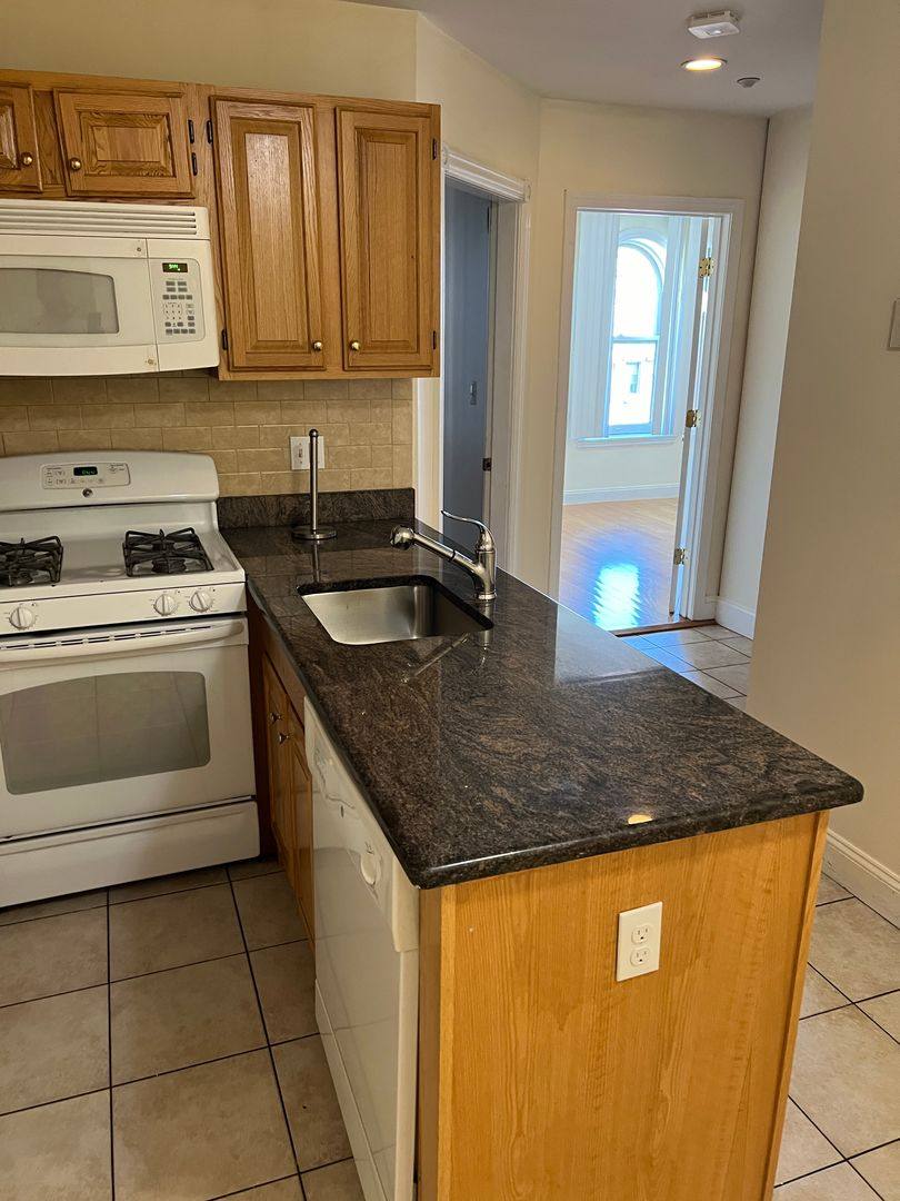 Apartment for rent at 90B Westland Ave, Boston, MA 02115
