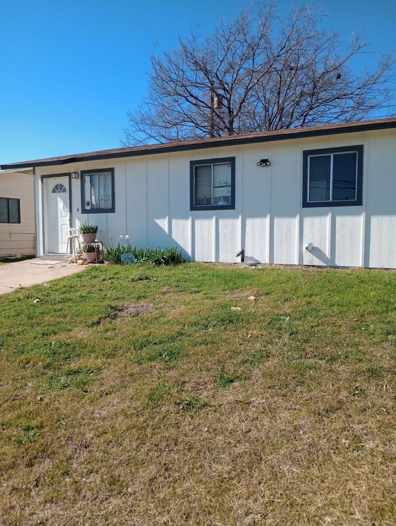 Apartment for rent at 1206 & 1208 Georgetown Rd, Copperas Cove, TX 76522