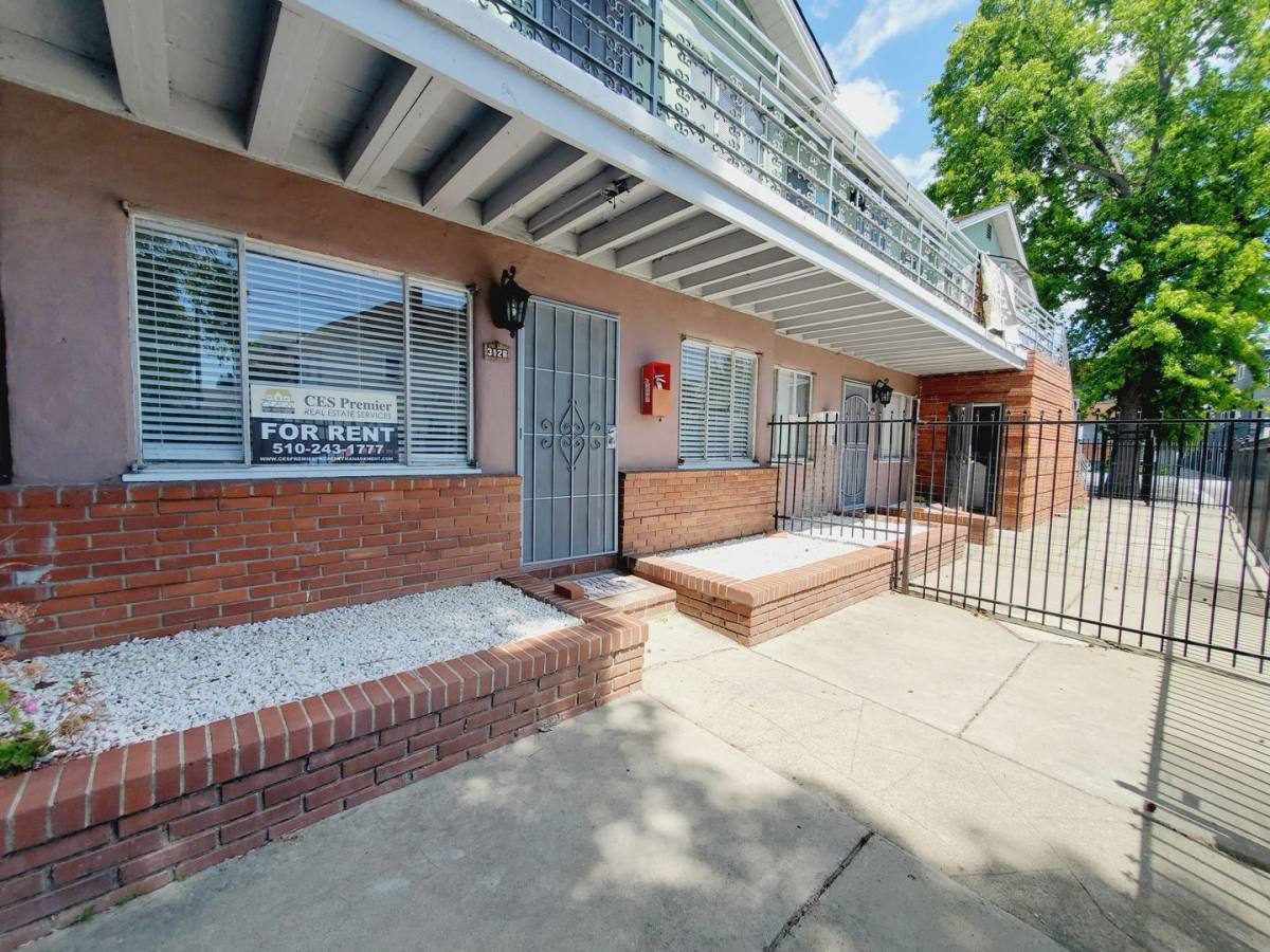 Apartment for rent at 3126 Ashbrook Court, Oakland, CA 94601