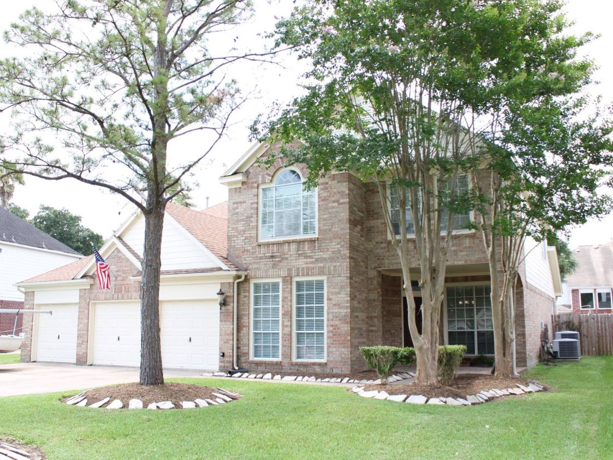 House for rent at 3204 Coral Ridge Dr, League City, TX 77573
