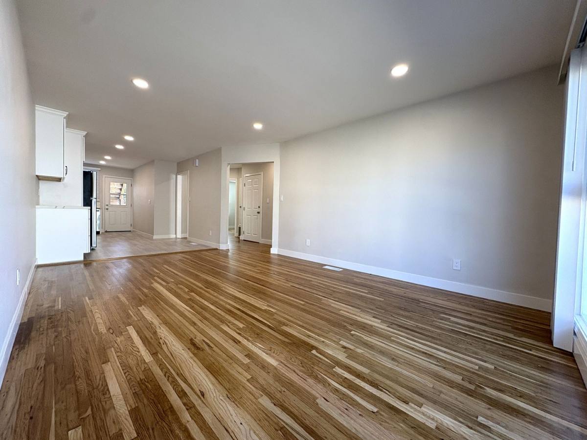 Apartment for rent at 1327-1329 Judah St, San Francisco, CA 94122