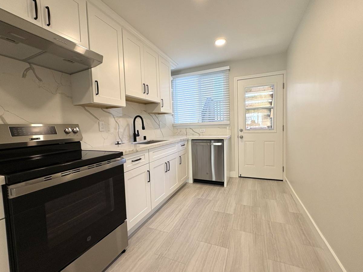 Apartment for rent at 1327-1329 Judah St, San Francisco, CA 94122