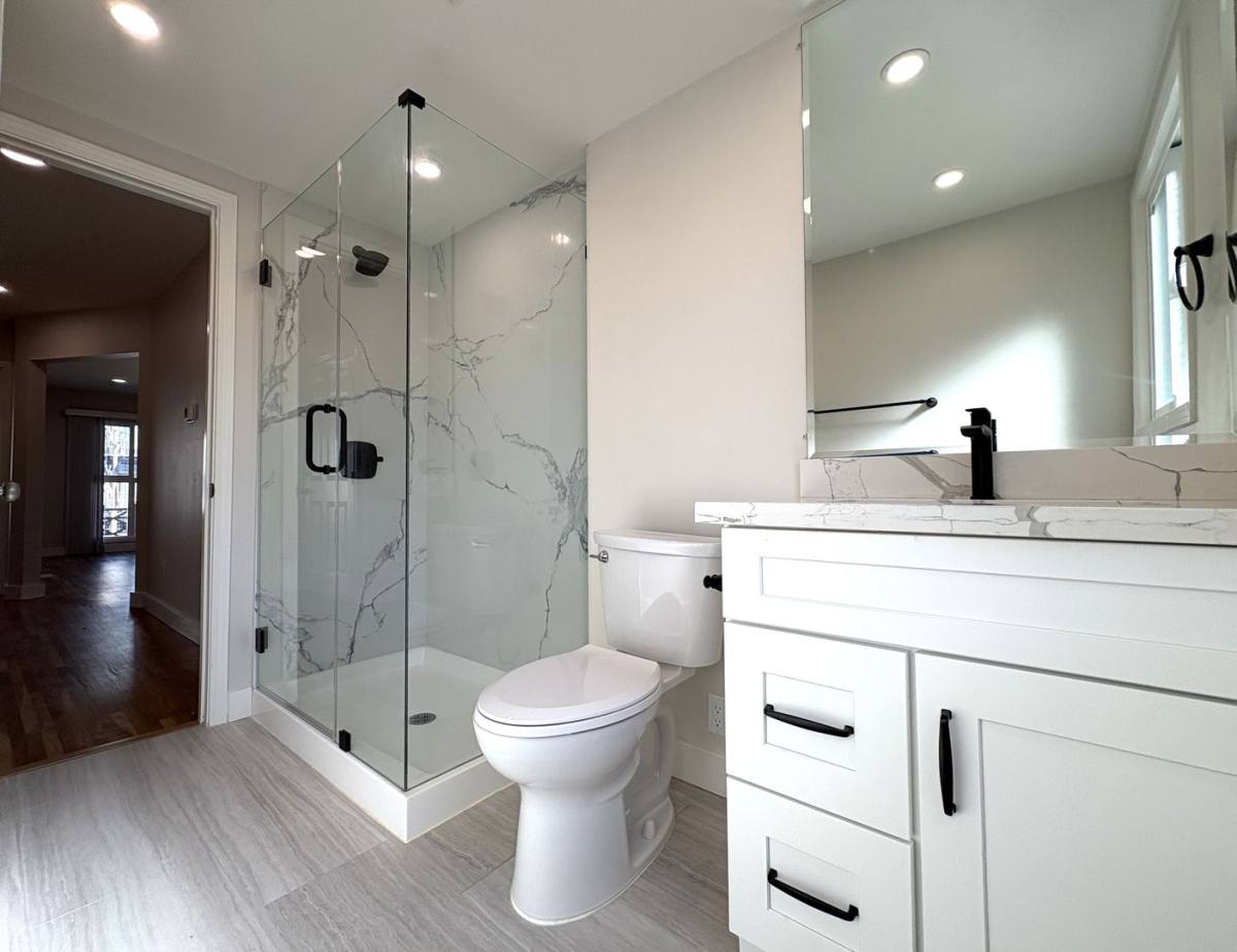 Apartment for rent at 1327-1329 Judah St, San Francisco, CA 94122