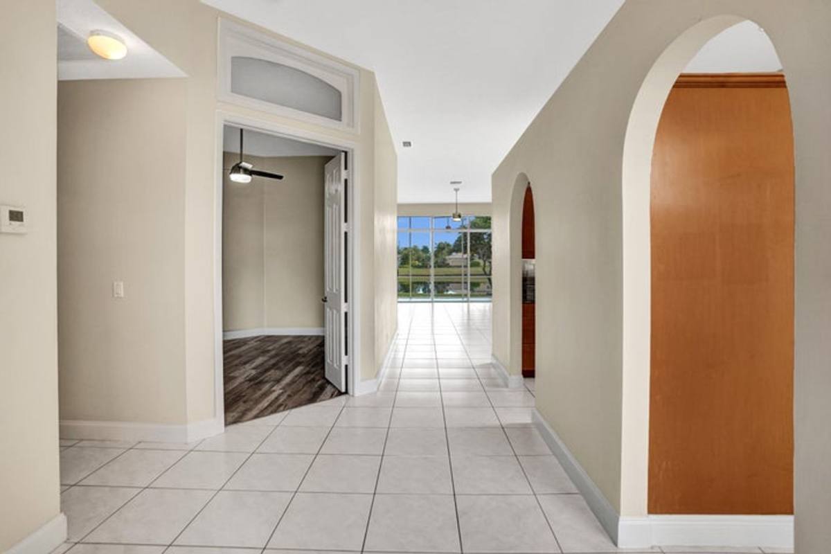 House for rent at 16658 La Mesa Dr, Delray Beach, FL 33484