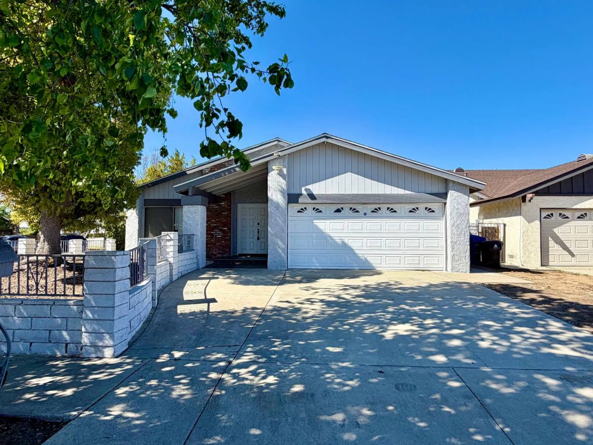 House for rent at 7401 Delco Place, Winnetka, CA 91306