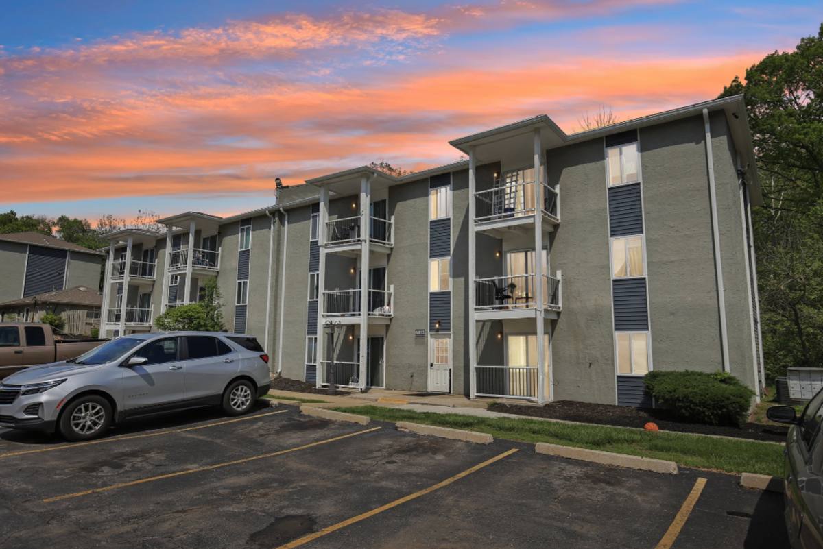 Apartment for rent at 6829 N Broadway, Kansas City, MO 64118