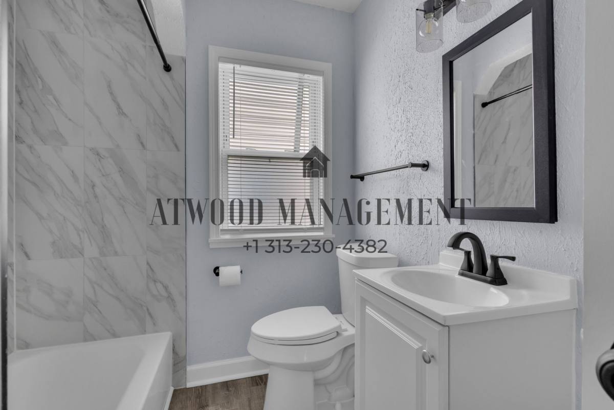 House for rent at 21451 Glenco St, Detroit, MI 48219