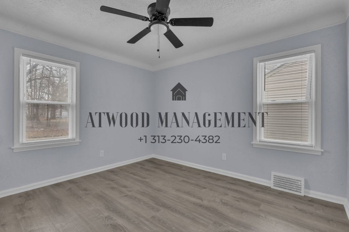 House for rent at 21451 Glenco St, Detroit, MI 48219