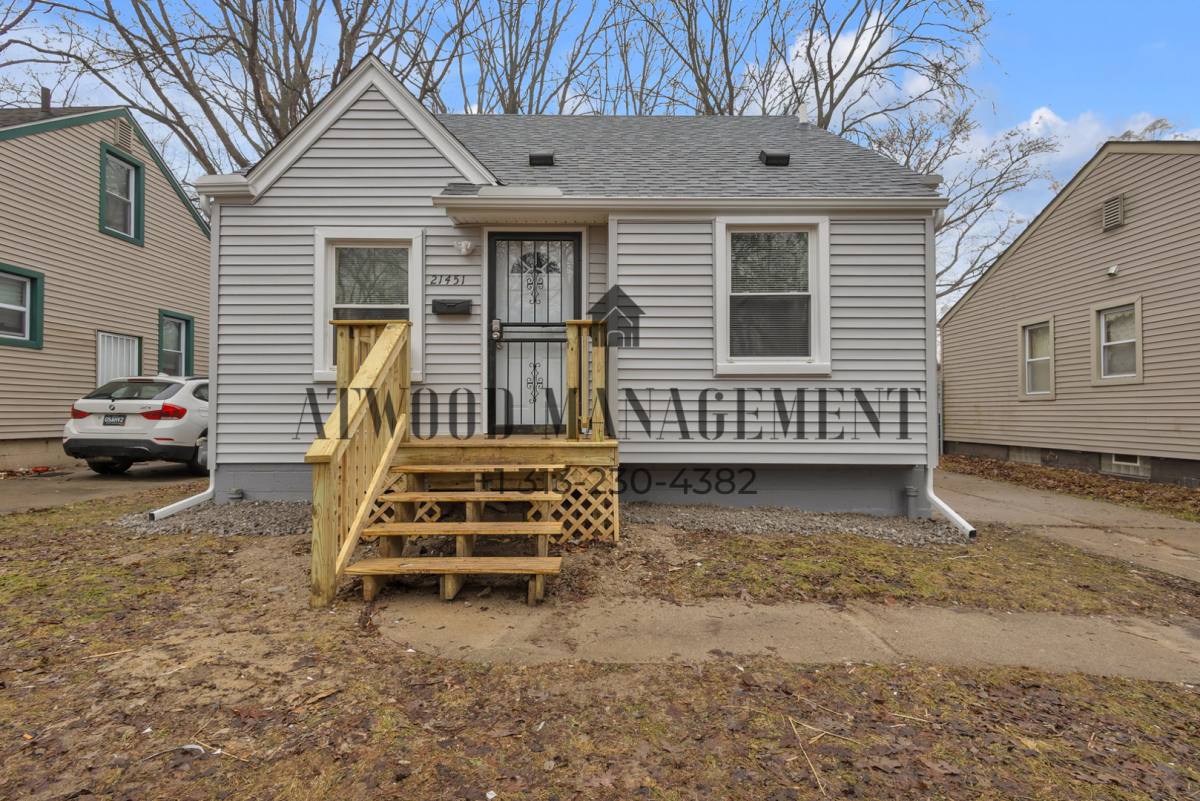 House for rent at 21451 Glenco St, Detroit, MI 48219