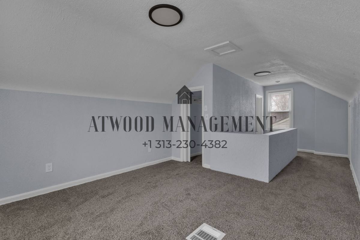 House for rent at 21451 Glenco St, Detroit, MI 48219