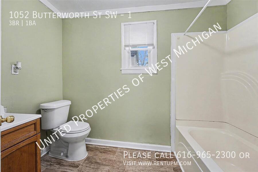 Apartment for rent at 1052 Butterworth St SW #1, Grand Rapids, MI 49504