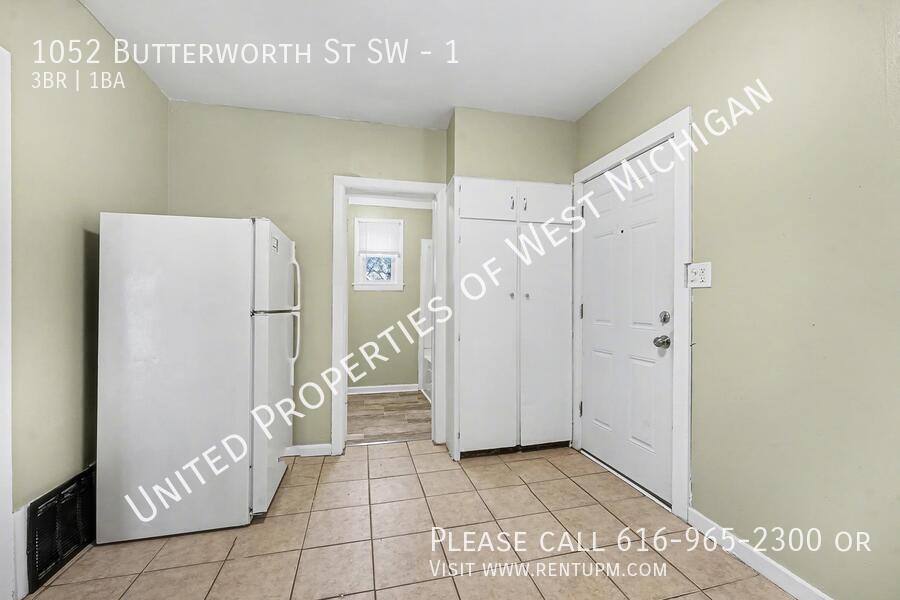 Apartment for rent at 1052 Butterworth St SW #1, Grand Rapids, MI 49504