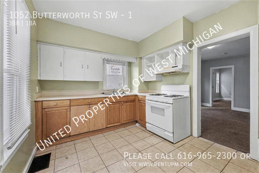 Apartment for rent at 1052 Butterworth St SW #1, Grand Rapids, MI 49504