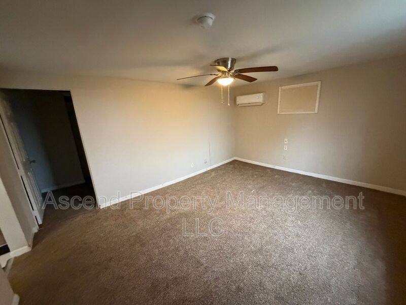 Apartment for rent at 2111 Chamberlain Ave #B, Chattanooga, TN 37404