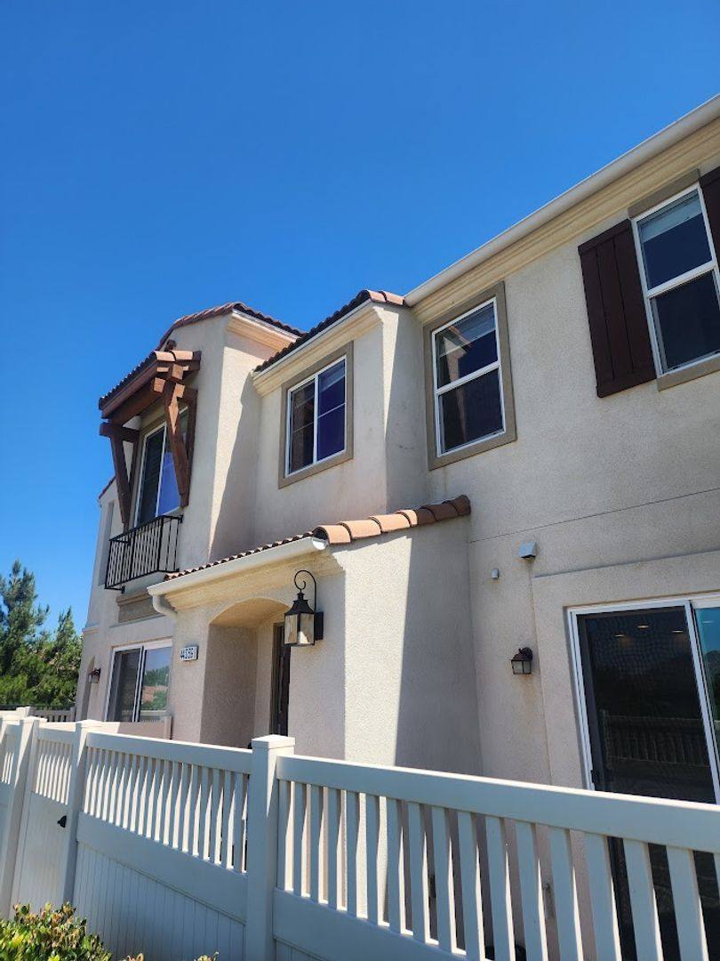 Townhouse for rent at 44059 Calle Luz, Temecula, CA 92592