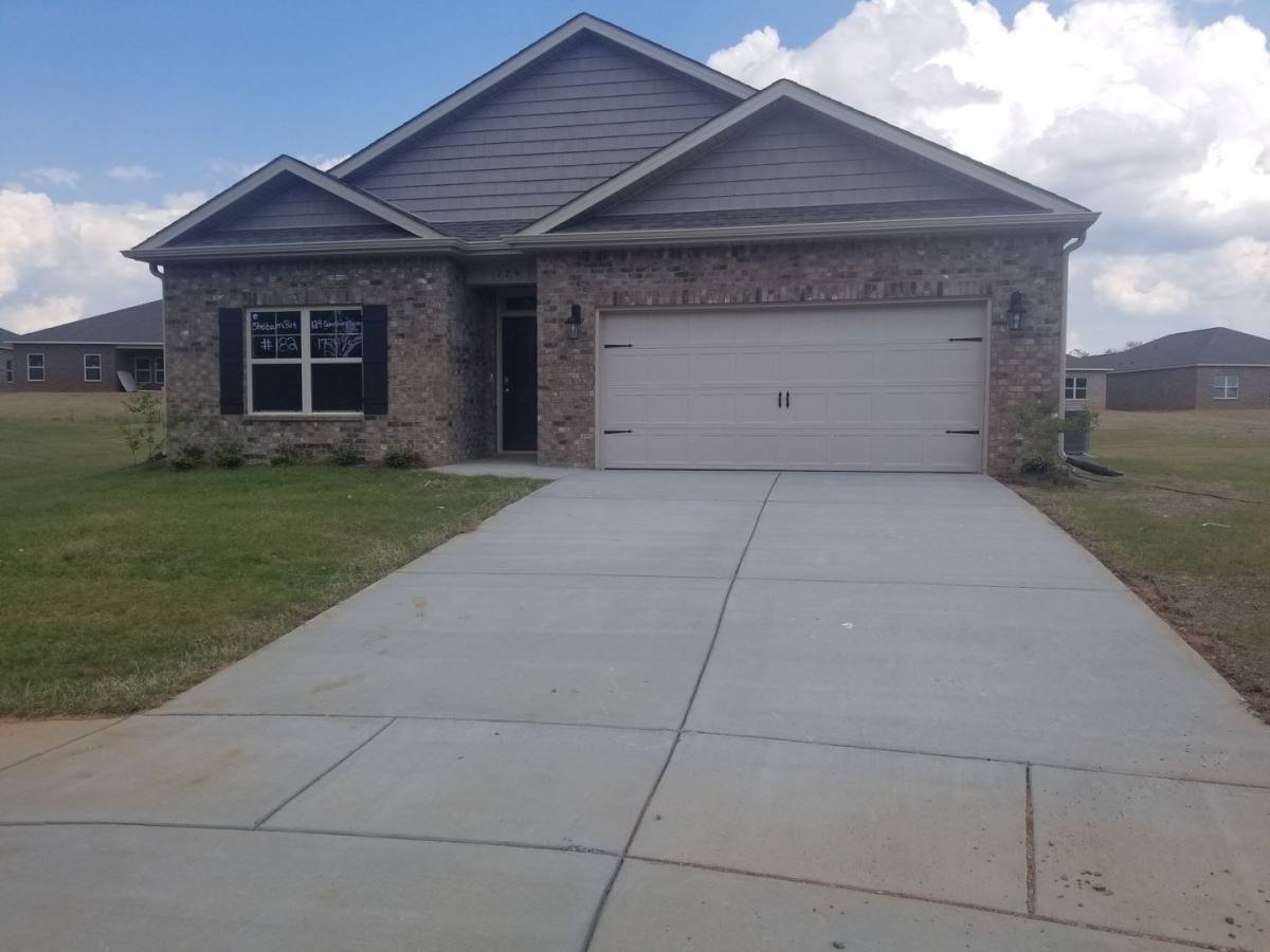 House for rent at 129 Canonbury Dr, New Market, AL 35761