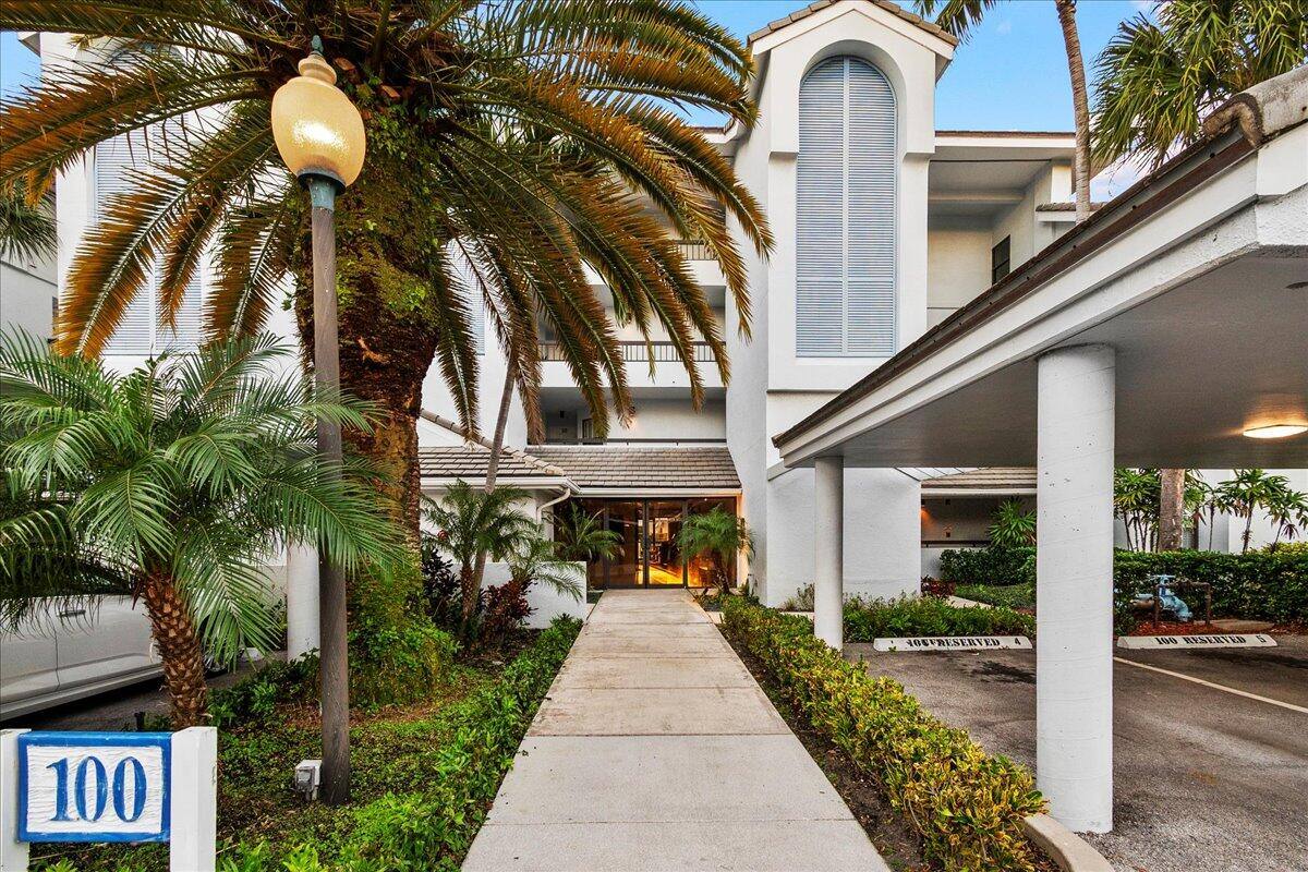 Apartment for rent at 143 Bay Colony Dr N #143, North Palm Beach, FL 33408