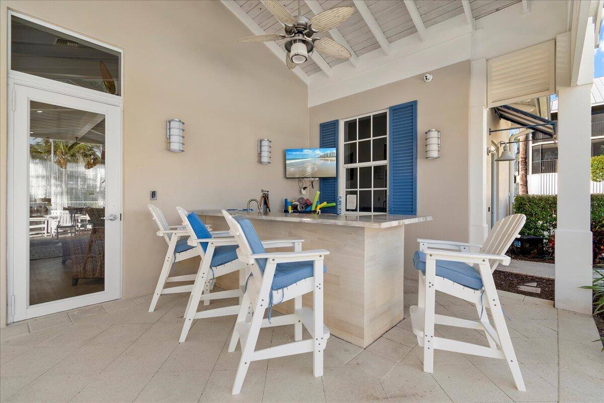 Apartment for rent at 143 Bay Colony Dr N #143, North Palm Beach, FL 33408