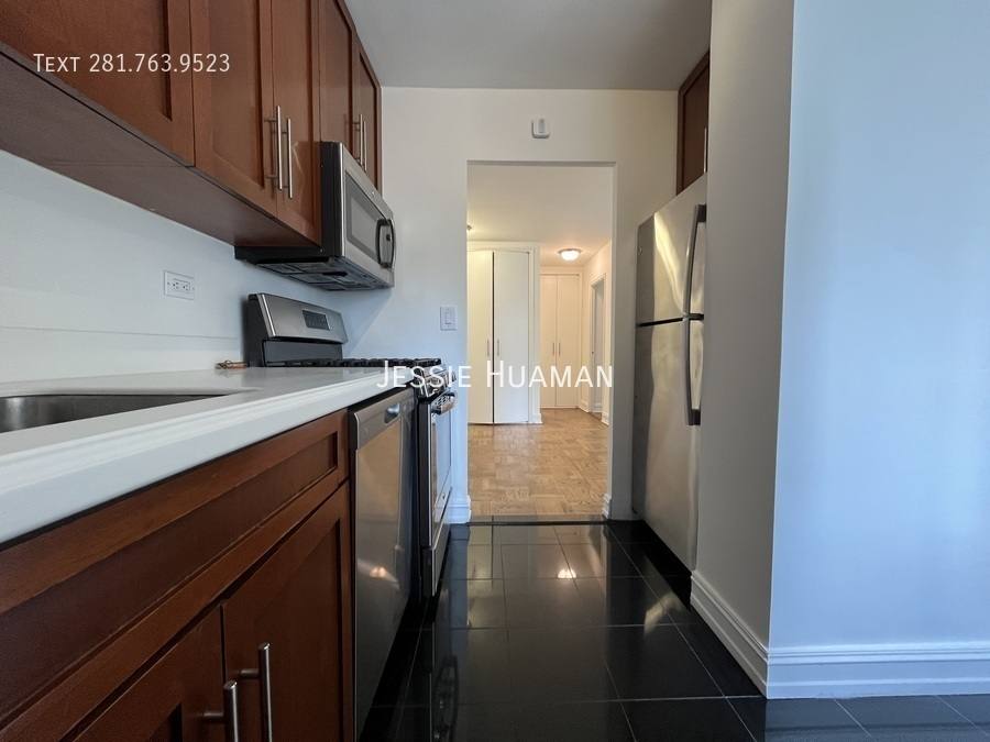 Apartment for rent at 888 Eighth Ave #P, New York, NY 10019