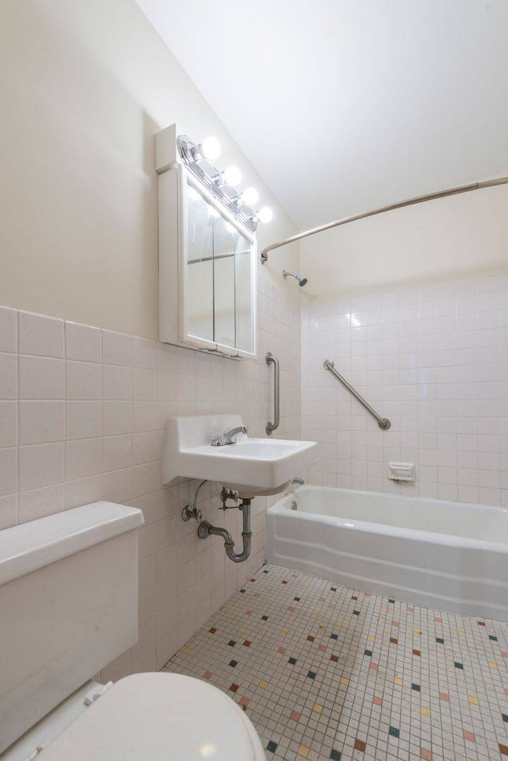 Apartment for rent at 224 Cedar Lake Rd N, Minneapolis, MN 55405