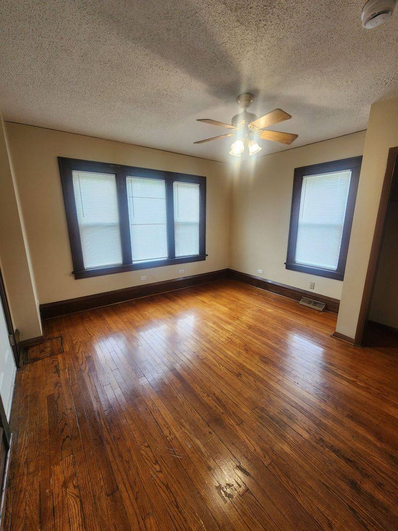 Apartment for rent at 806 S Randolph, Champaign, IL 61820