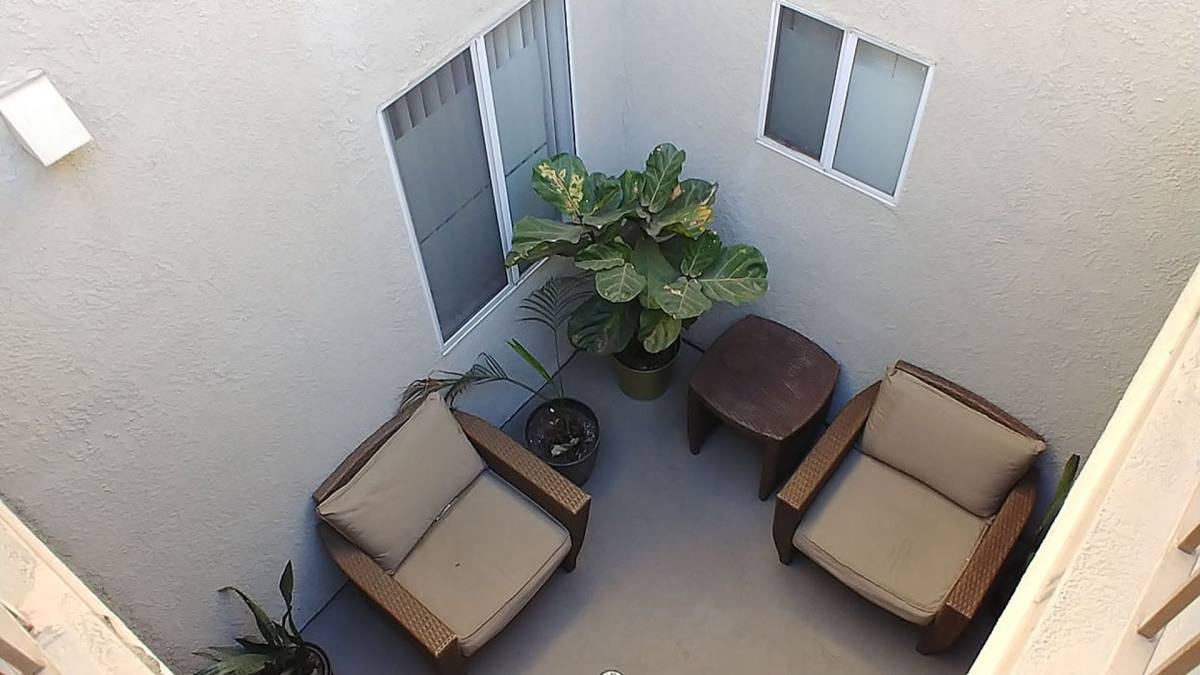 Condo for rent at 6010 Romaine St, Los Angeles, CA 90038