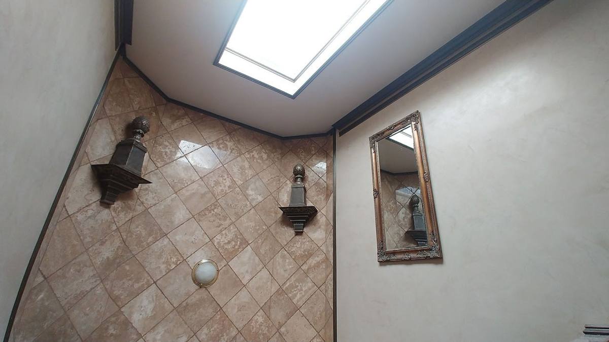 Condo for rent at 6010 Romaine St, Los Angeles, CA 90038